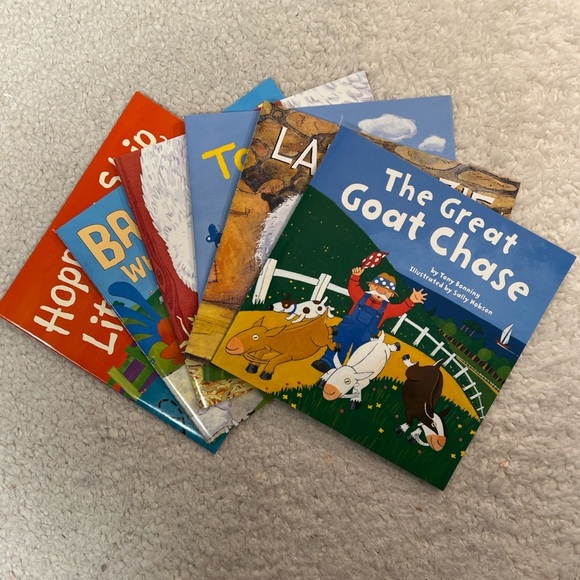 Tiger Tales "My Little Box of Farm Stories" Book Set of Six - Picture 3 of 16